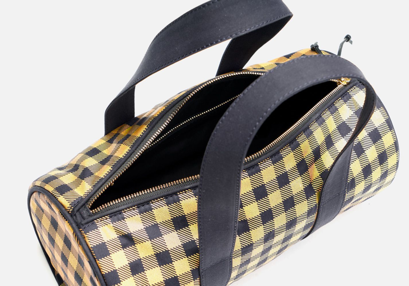 Bolso cilÃndrico marino con cuadro vichy lamidado en dorado - Detalle modelo Strauss en color marino-dorado